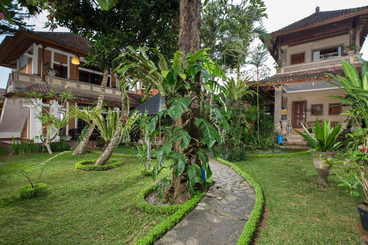 Alas Petulu And Ubud (Bali)